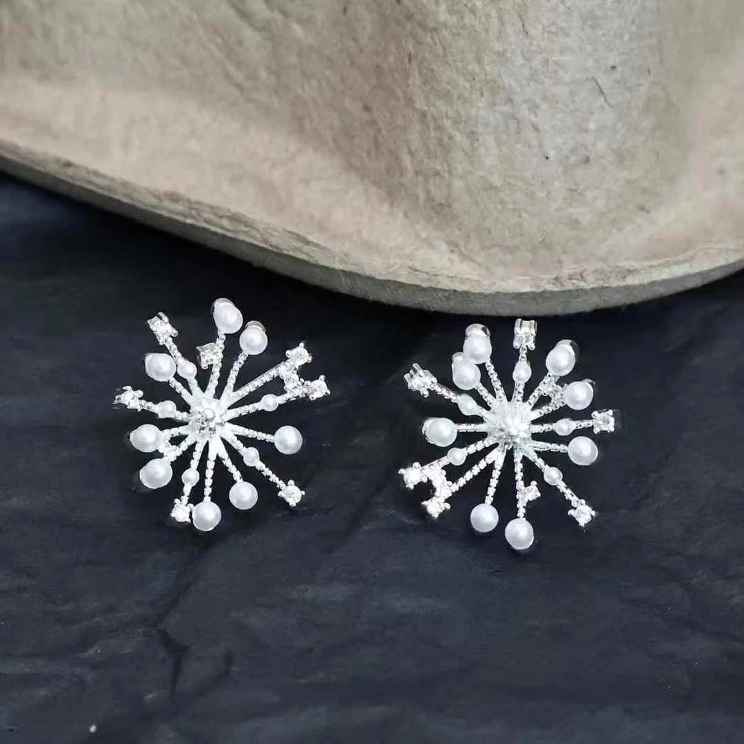 Women Creative Design Hot Sale Flower Shape Small Stud Earring Fashion Chic Beauty Bulk Order Jewelry Accessory for Female Daily