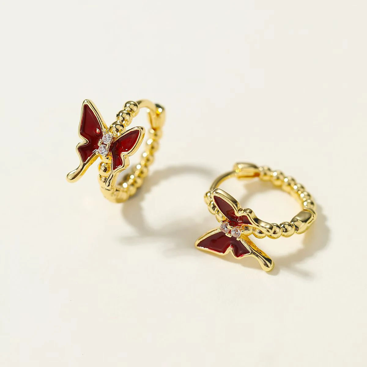 Fashion Sweet Elegant Red Dainty Hoop Earrings for Girls Bowknot Butterfly Jewelry for Women Ladies Accessories Art Deco Charms