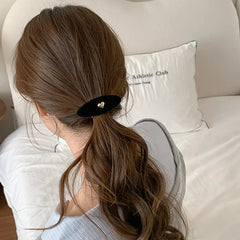 Fashion Elegant Heart Shaped Simple Hair Clips for Girls Minimalistic Luxury Snap Clips for Women Ladies Hair Accessories
