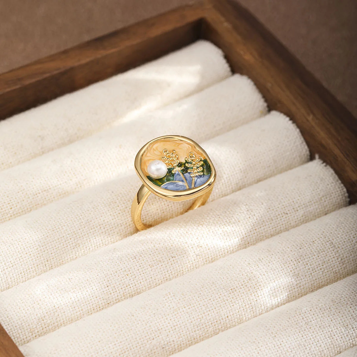 Fashion Copper 18K Gold Plated Pearl Vintage Rings for Girls Trendy Elegant Jewelry for Women Ladies Wholesale China Factory