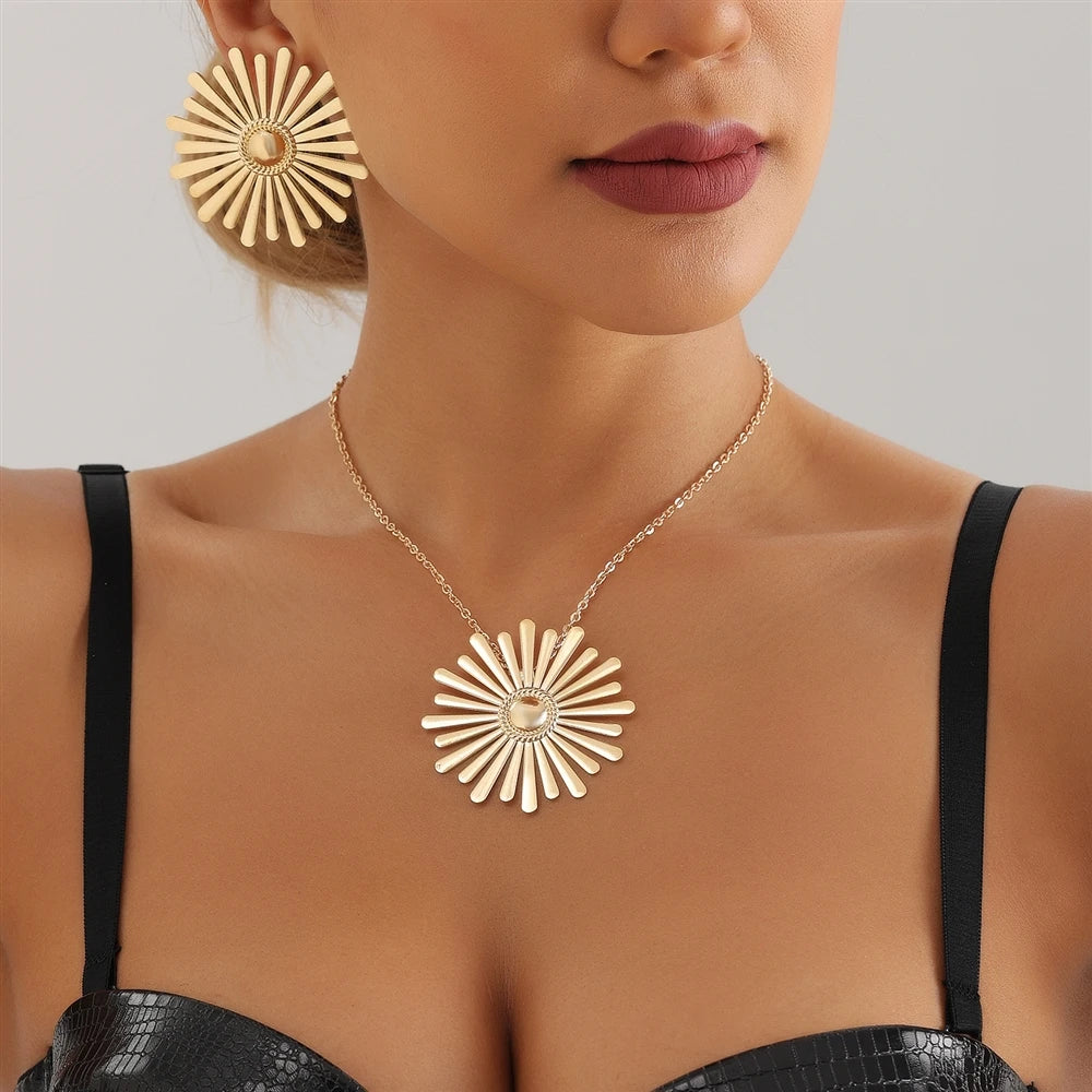Fashion Simple Flowers Floral Minimalistic Necklaces for Girls Sweet Bold Dainty Jewelry Suits Sets for Women Ladies Accessories