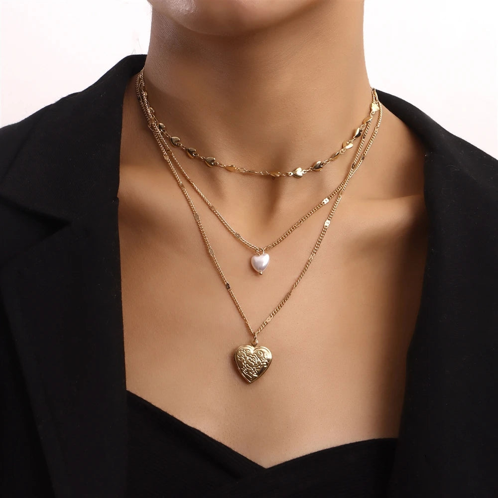 European American Cross-border Jewelry Elegant Multi-layer Love Chain Peach Heart Pendant Necklace Women's Accessories Wholesale