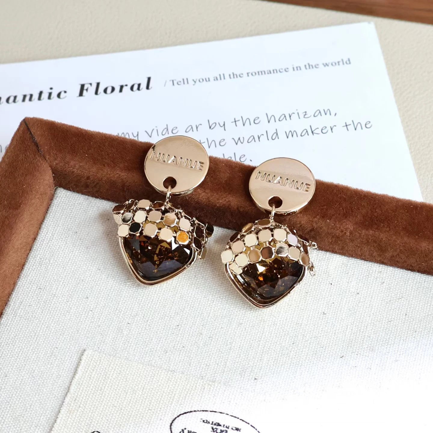 Ladies Flower Heart Decorative Small Drop Earring Fashion Elegant Luxurious Charms Glitter Sequined Bulk Jewelry Accessories