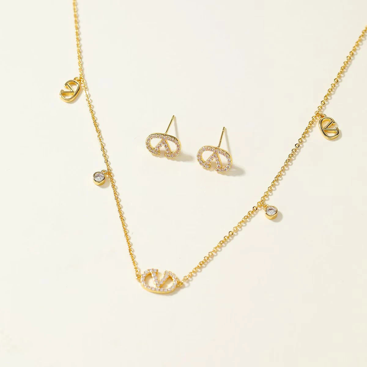 Fashion Elegant Charms Refined Necklaces for Girls Trendy Stud Earrings Jewellry Sets for Women Ladies Accessories Female