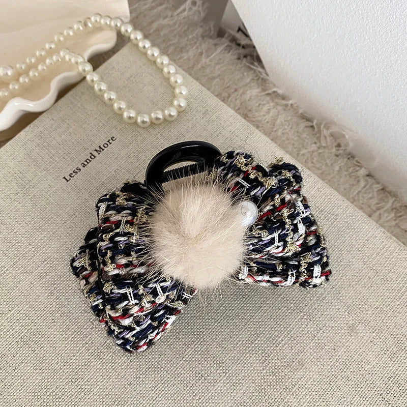 Fashion Elegant Trendy Stylish Hair Claw Clips for Girls Cute Imitation Pearl Claws for Women Ladies Hair Accessories Chic