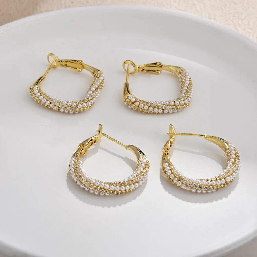 French Imitation Pearl Twisted Hoop Earring 14K Gold Plated Women Elegant Geometric Earrings Fashion Jewelry for Party Wholesale