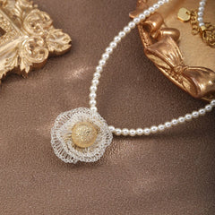 Fashion Glass Pearl Copper Wire Alloy Flower Necklaces for Girls Sweet Jewelry for Women Ladies Wholesale China Manufacturer