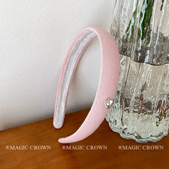 Hot Sale Fabric Solid Color Wide Alloy Headbands Classic Elegant Fashion Heart Decorative in Stock Hairbands Accessory for Kids