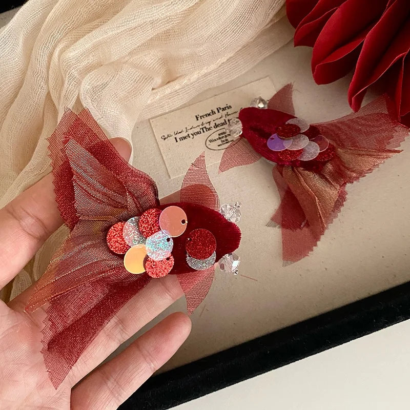 Women New Design Fish Shape Red Small Alligator Clips Fashion Chic High Quality in Store Hair Clips Accessories for Female Daily