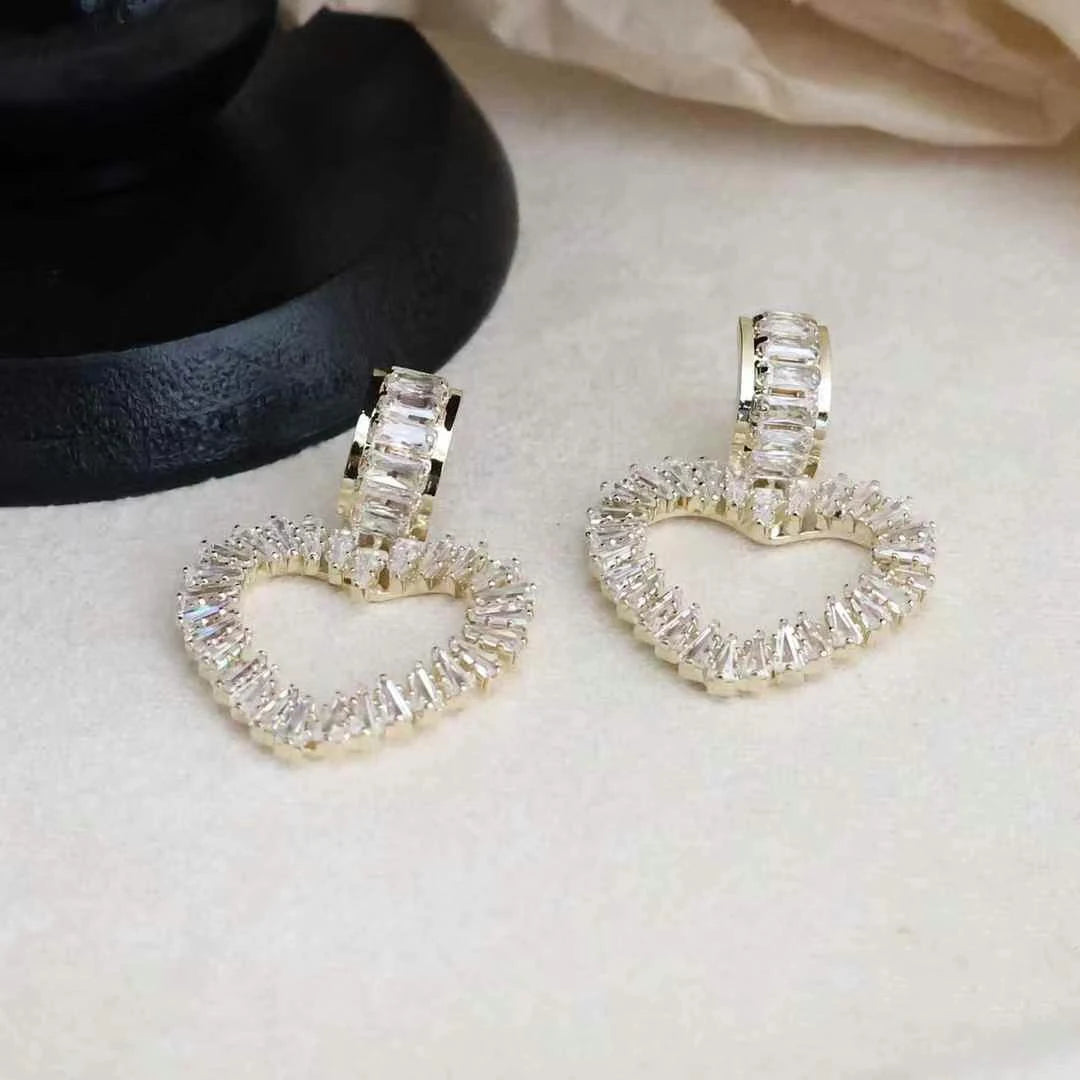 Fashion Sweet Heart Shapes Cute Stunning Fresh Drop Earrings for Girls Elegant Large Jewelry for Women Ladies Accessories