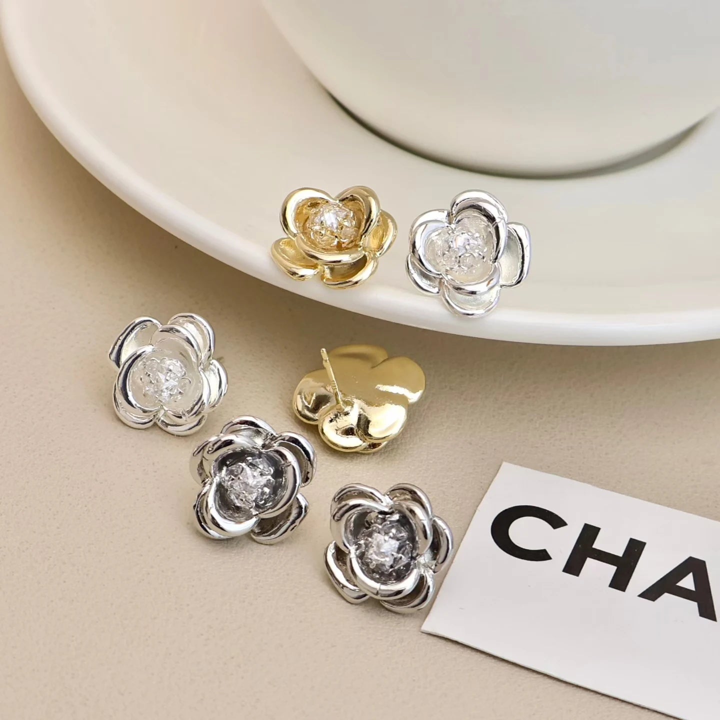 Women Rose Flower Shape Simple Small Mini Stud Earring Fashion Elegant Graceful Wholesale Jewelry Accessories for Female Office