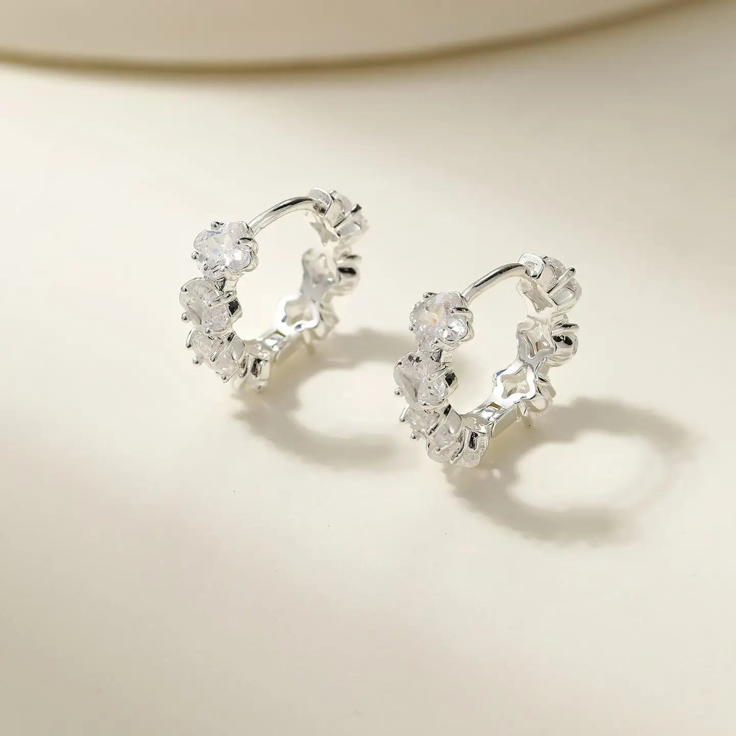 Simple Minimalistic Classic Hoop Earrings for Girls Rhinestone Glitter Jewelry for Women Ladies Accessories Chinese Supplier