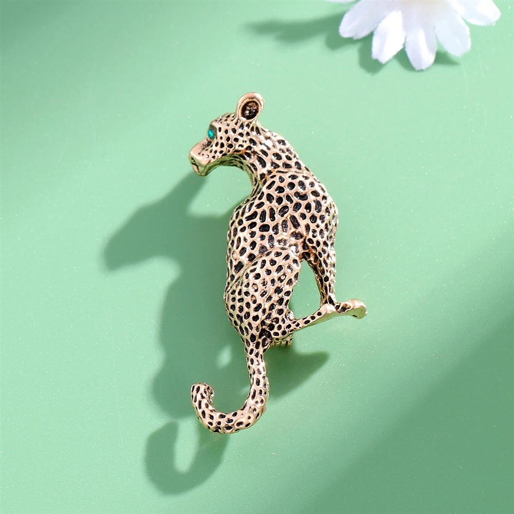 Fashion Leopard Animals Stylish Cool Brooches for Girls Glamorous Charms Pins Jewelry for Women Ladies Accessories Wholesale