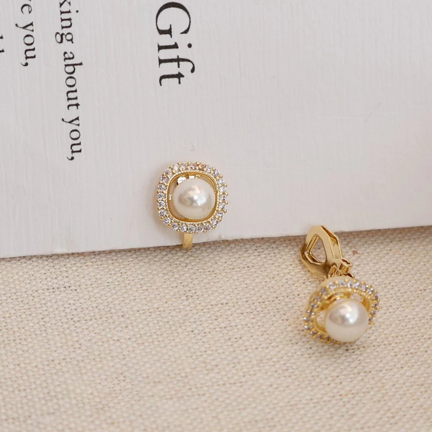 Simple Fashion Minimalistic Imitation Pearl Elegant Luxury Clip on Earrings for Girls Trendy Glitter Jewelry for Women Ladies