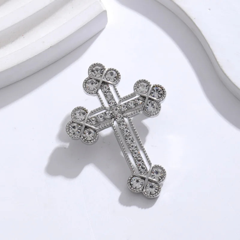 Fashion Glitter Gothic Sparkle Cross Trendy Brooches for Girls Glamorous Charms Pins Jewelry for Women Ladies Accessories Chic