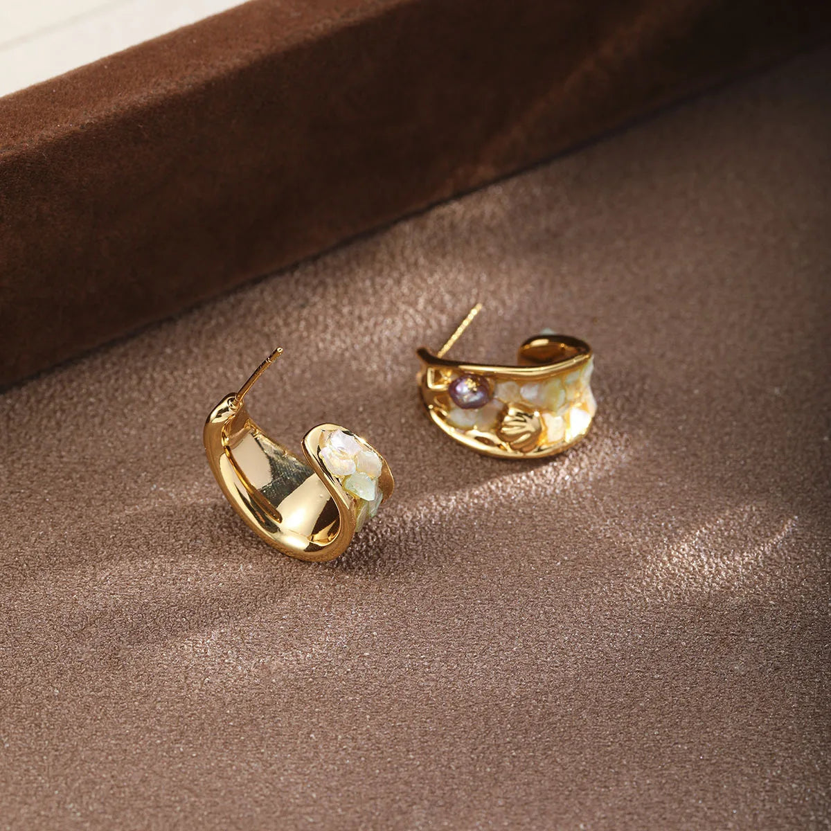 Fashion Freshwater Pearl Crushed Shell S925 Silver Earrings for Girls Vintage Jewelry for Women Ladies Wholesale China Factory