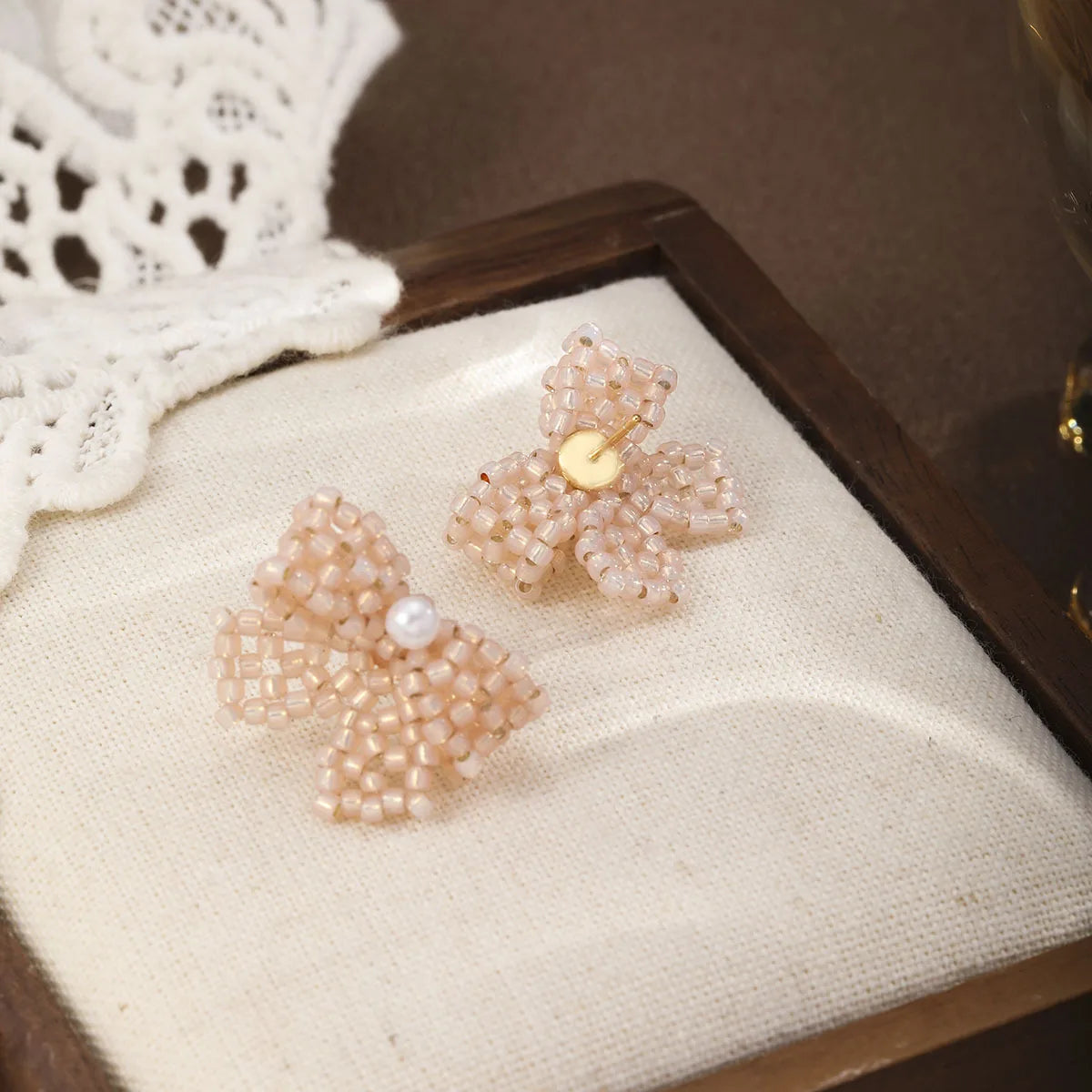 Fashion Pearl Butterfly Bowknot Stud Earrings for Girls Sweet Elegant Trendy Jewelry for Women Ladies Wholesale China Factory
