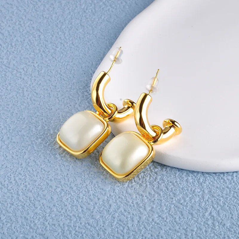 French-style Sweet Earrings Women Square Imitation Pearl Ear Studs Fashionable Simple and High-end Elegant Versatile Earrings