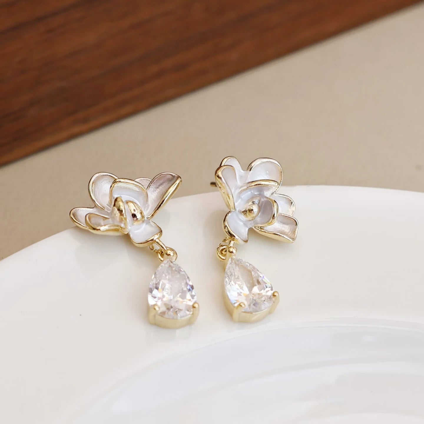 Women Hot Sale Creative Design Flower Rhinestone Heart Drop Earring Fashion Glitter Charms Affordable Bulk Jewelry Accessories