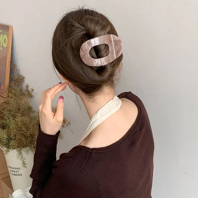 Female Minimalistic Solid Color New Design Hot Sale Hair Claws Chic Stylish Wholesale in Stock Hair Clips Accessory for Women