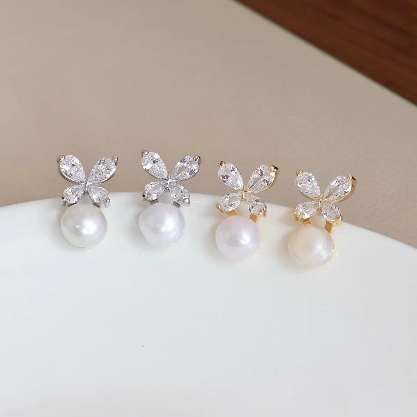 Ladies Hot Sale Imitation Pearl Small Drop Earring Fashion Elegant Charms Luxurious Wholesale Jewelry Accessories for Holiday