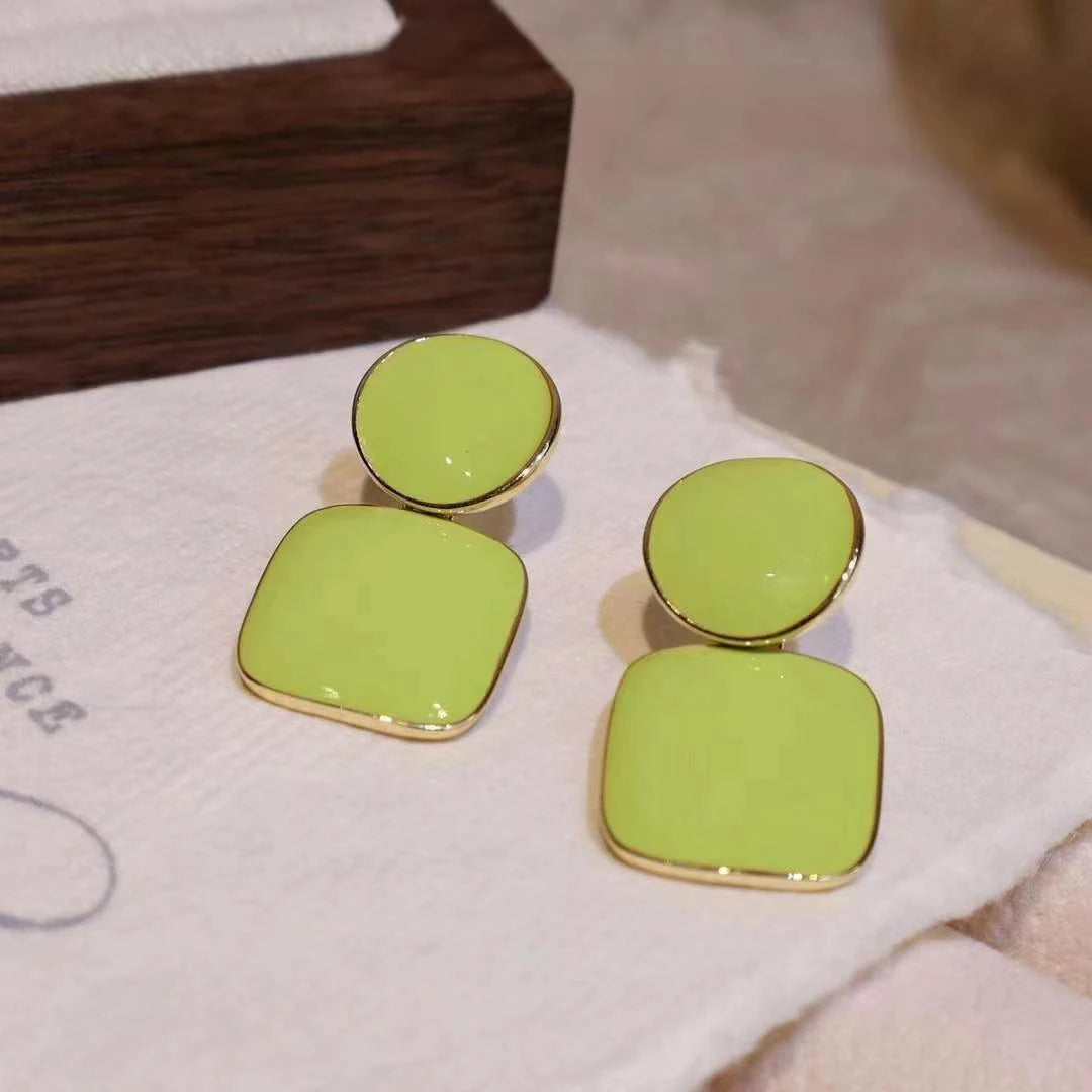 Vintage Retro Elegant Refined Drop Earrings for Girls Trendy Art Deco Bowknot Cherry Jewelry for Women Ladies Accessories Chic