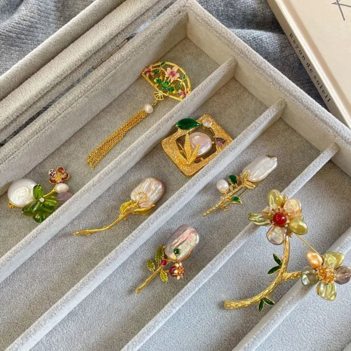 Fashion Flower Baroque Pearl Sweet Brooches for Girls 18K Gold Plated Jewelry for Women Ladies Wholesale Bulk China Factory