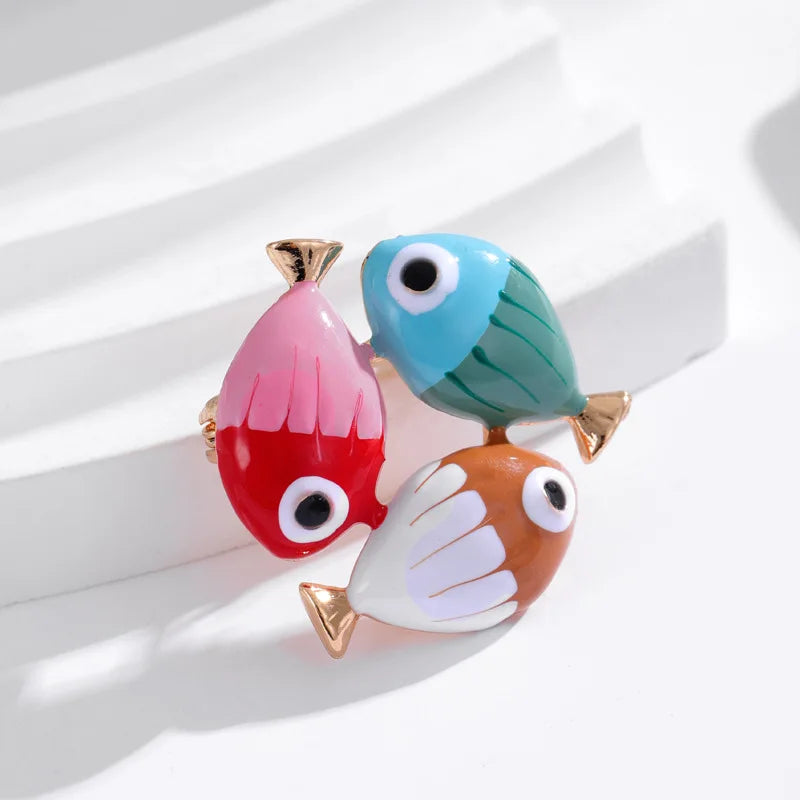 Fashion Sweet Fish Animals Trendy Brooches for Girls Stylish Cute Pins Jewelry for Women Ladies Accessories Wholesale Kawaii