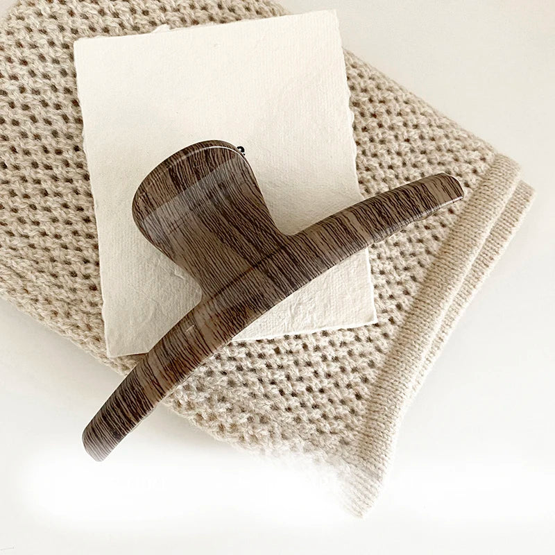 Fashion Vintage Classic Hair Claw Clips for Girls Simple Minimalistic Stripe Claws for Women Ladies Hair Accessories in Stock