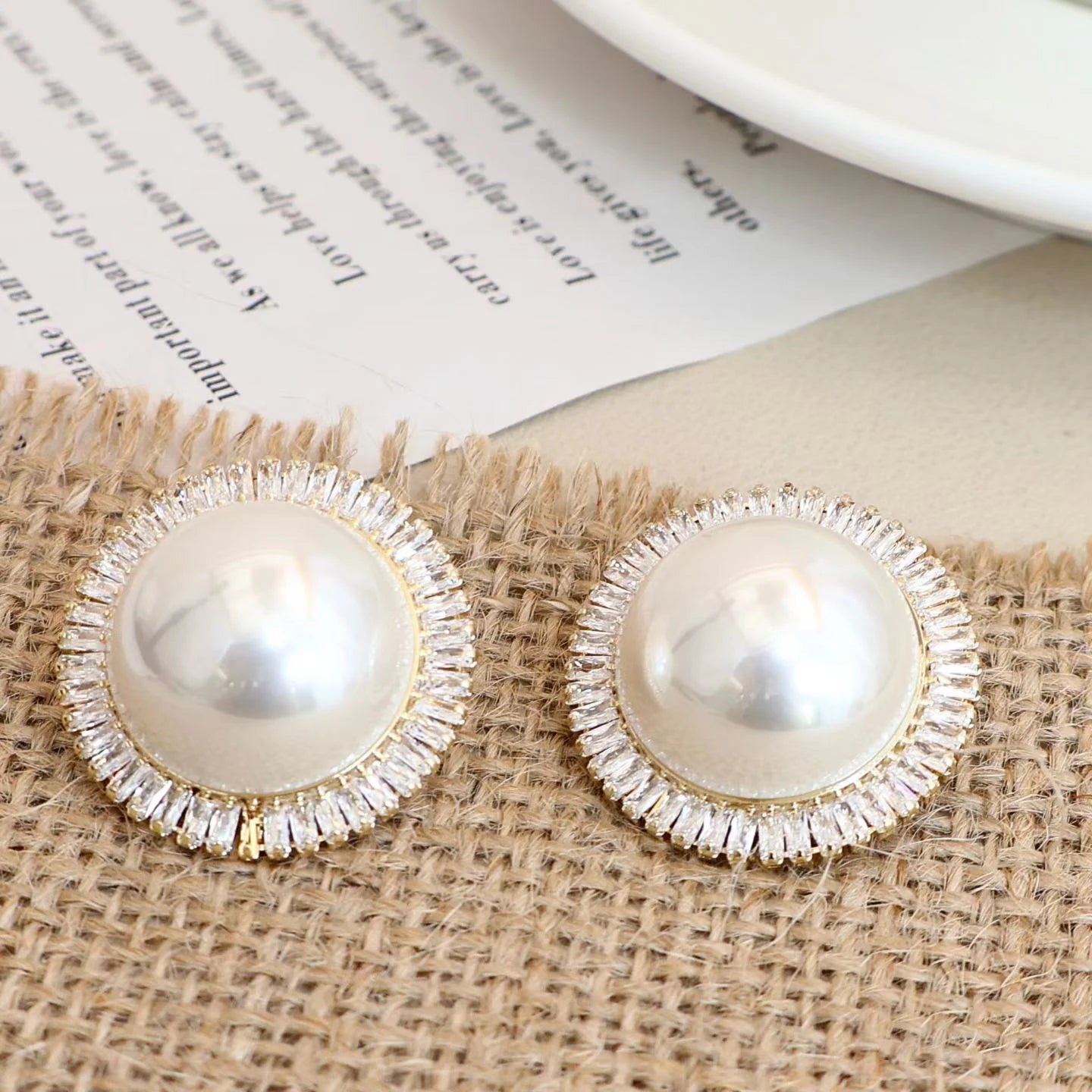 Simple Minimalistic Imitation Pearl Elegant Sweet Stud Earrings for Girls Graceful Trendy Jewellry for Women Ladies Accessories
