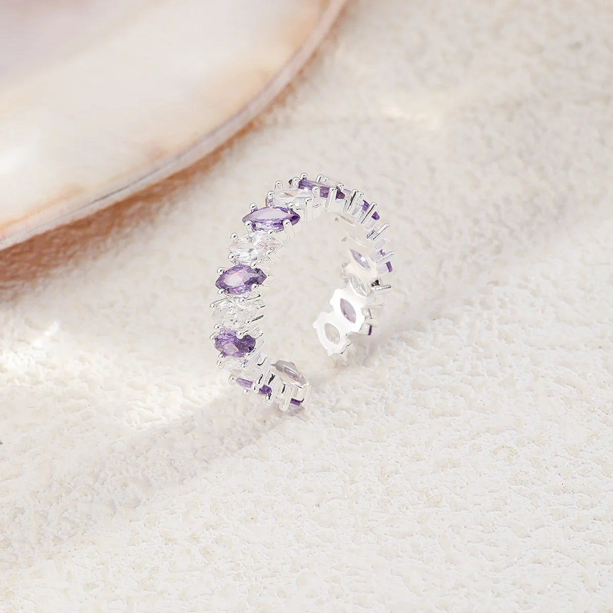 Women White Purple Zircon Copper Plated Palladium White K Rings Fashion Sparking Factory Price in Stock Jewelry for Causal Daily