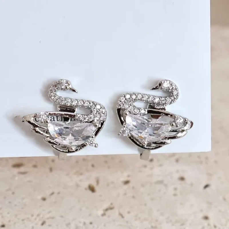 Fashion Imitation Pearl Swan Elegant Clip on Earrings for Girls Glitter Art Deco Jewelry for Women Ladies Accessories Wholesale