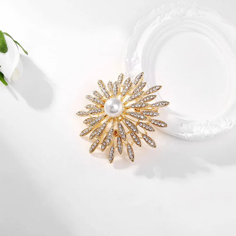 Fashion Glitter Flowers Floral Sweet Brooches for Girls Trendy Stylish Glamorous Pins Jewelry for Women Ladies Accessories