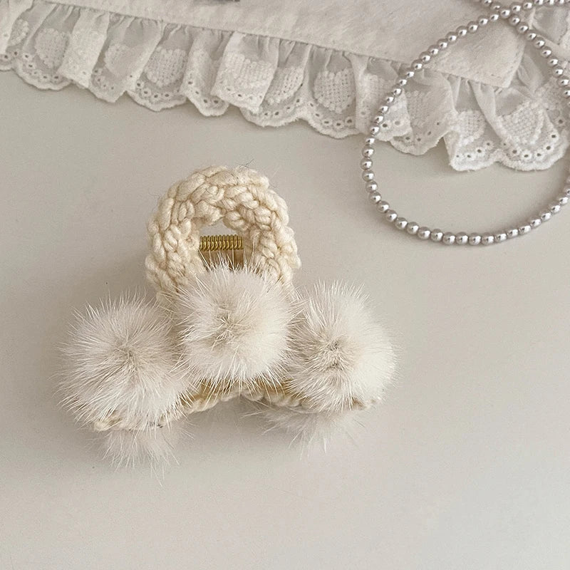 Female Solid Color Fluffy Small Hair Claws Fashion Elegant Vintage Warm Customized Wholesale in Stock Hair Clips Accessories