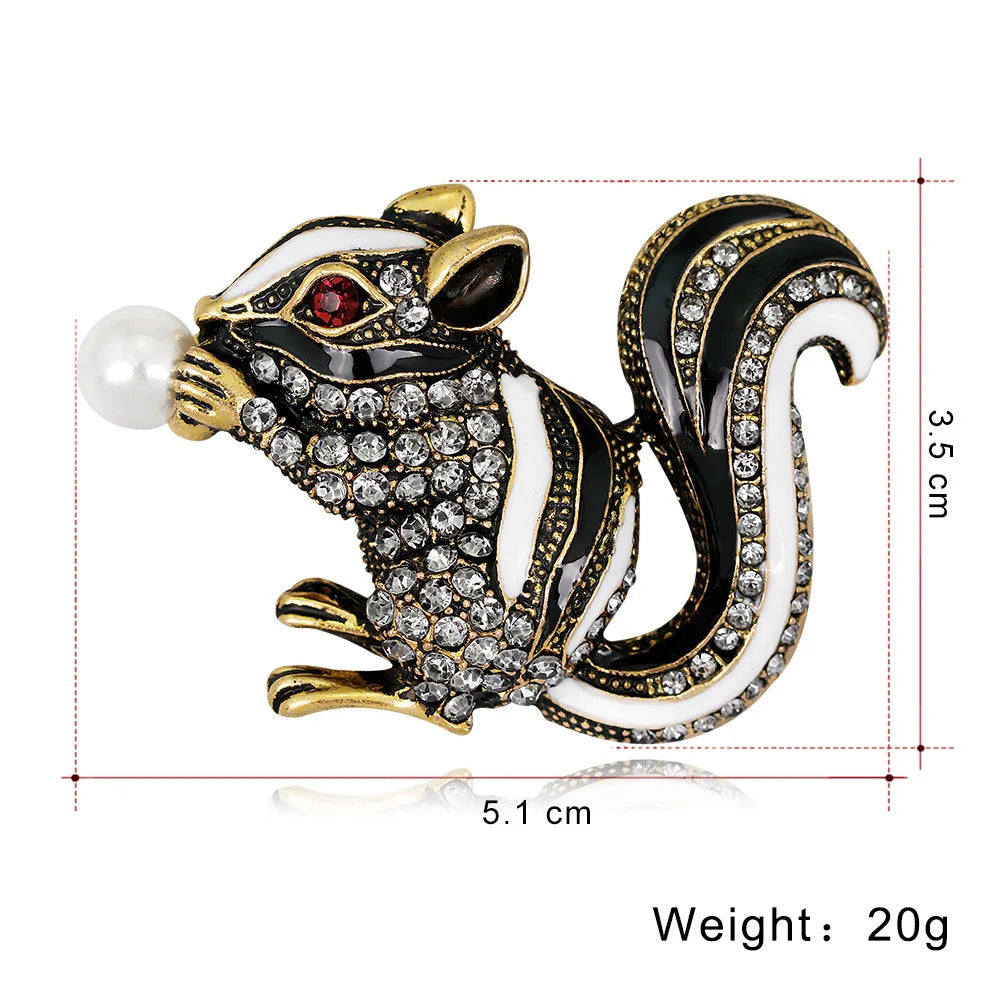 Fashion New Design Sweet Animals Squirrel Brooches for Girls Stylish Trendy Pins Jewelry for Women Ladies Accessories Wholesale