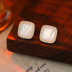 Women Square Dogs Origami Crane Shape Small Stud Earring Fashion Cute Elegant High Quality Jewelry Accessories for Female Daily