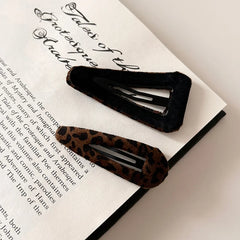 Fashion Classic Leopard Hair Clips for Girls Trendy Elegant Simple Vintage Snap Clips for Women Ladies Hair Accessories Chic