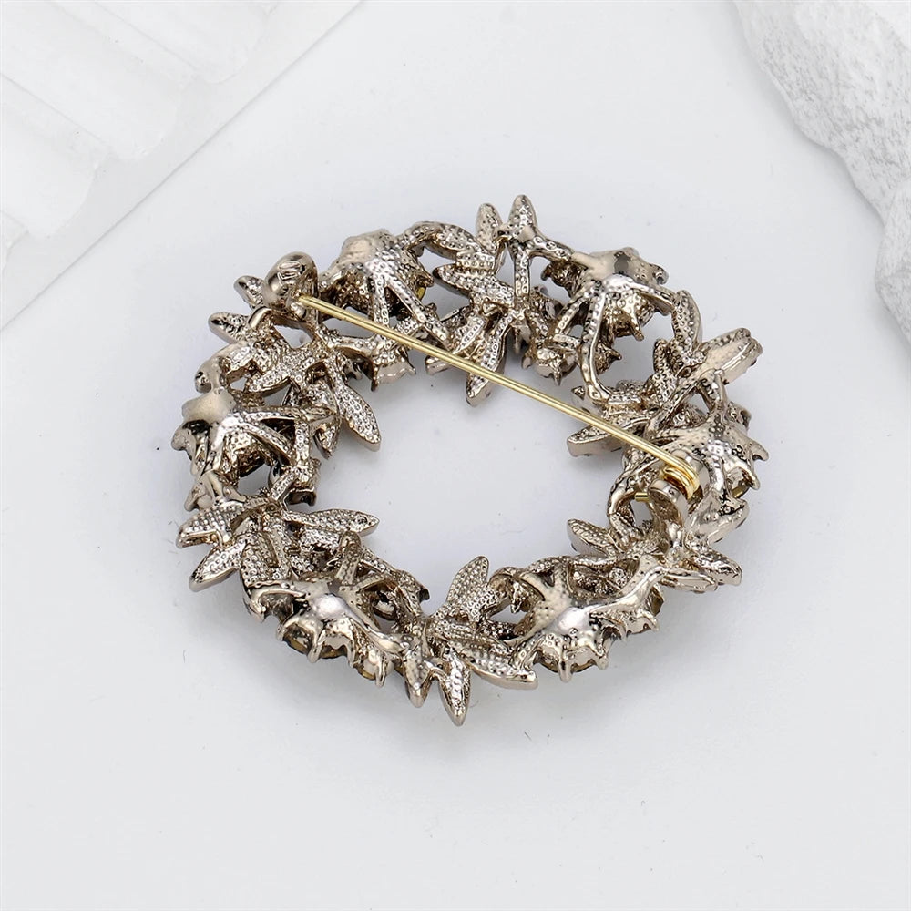 Fashionable Dinty Luxury Glitter Sparkling Brooches for Girls Rhinestone Sweet Elegant Pins Jewelry for Women Ladies Accessories