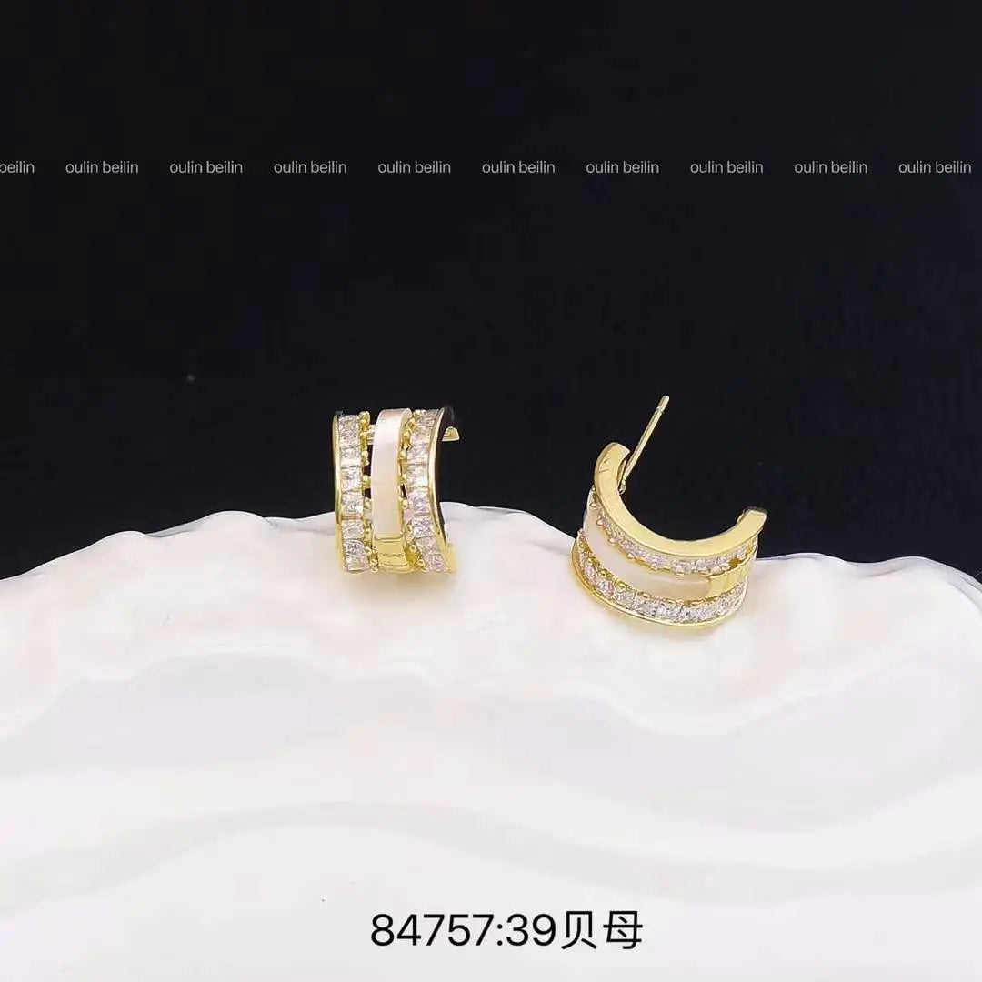 Women Hot Sale Creative Design Small Hoop Earring Fashion Elegant Graceful Charms Lightweight Bulk Jewelry Accessories for Daily