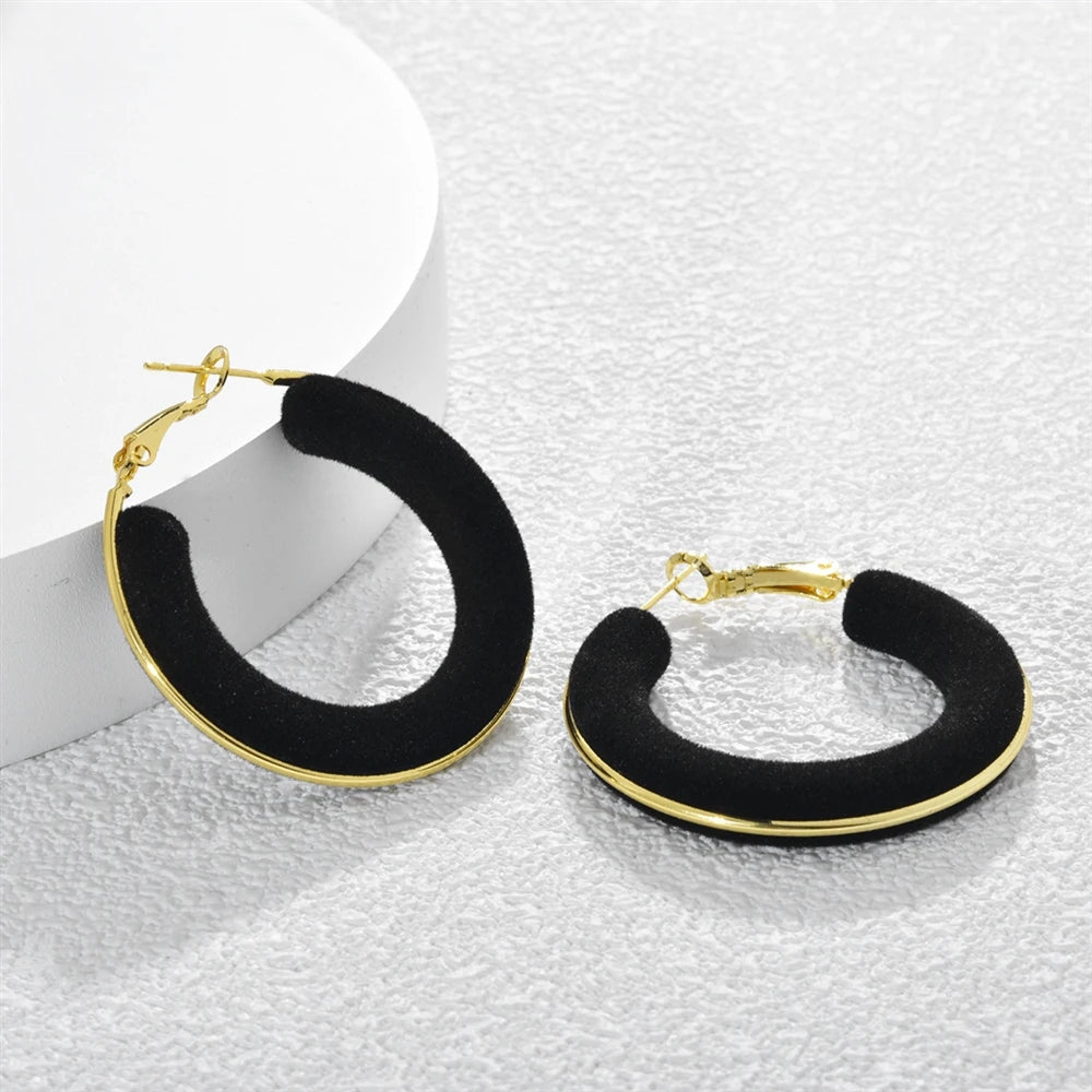 Ankela Red Flucked Velvet Earrings Large Hoop Light Luxury High-end Ear Buckles Retro Ear Jewelry for Women Autumn and Winter