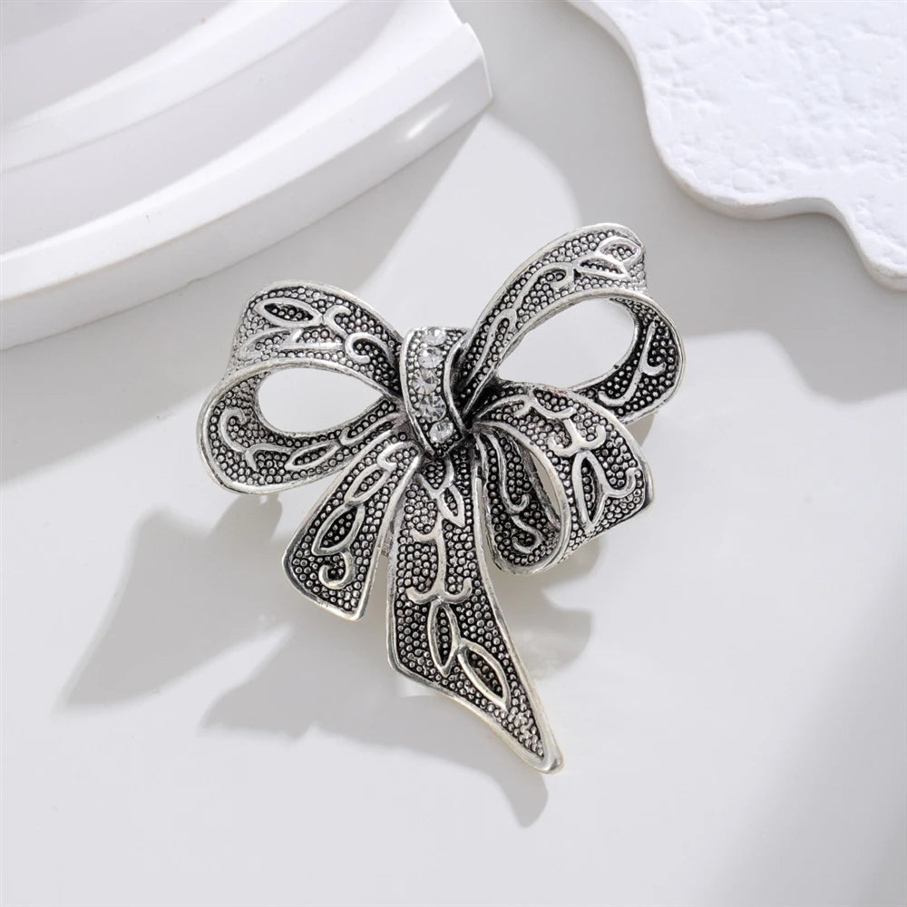 Fashionable Dainty Glamorous Bowknot Brooches for Girls Sweet Elegant Charms Pins Jewelry for Women Ladies Accessories Wholesale