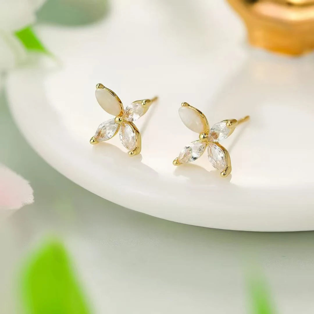 Women Small Rhinestone Imitation Pearl Decorative Flower Shape Small Stud Earring Fashion Trendy Elegant Bulk Jewelry Accessory