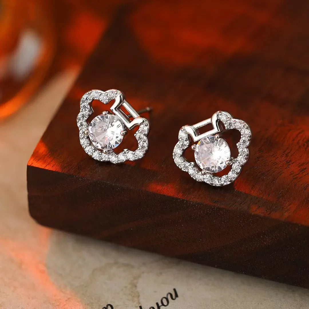 Women New Design Hot Sale Rhinestone Small Stud Earrings Fashion Trendy Glitter High Quality Jewelry Accessories for Girls Daily