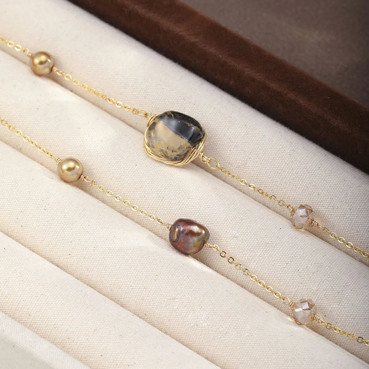 Female Vintage Elegant Glass Glaze Baroque Pearl Necklace Low MOQ in Stock Fashion Trendy Jewelry for Women Daily Party Use