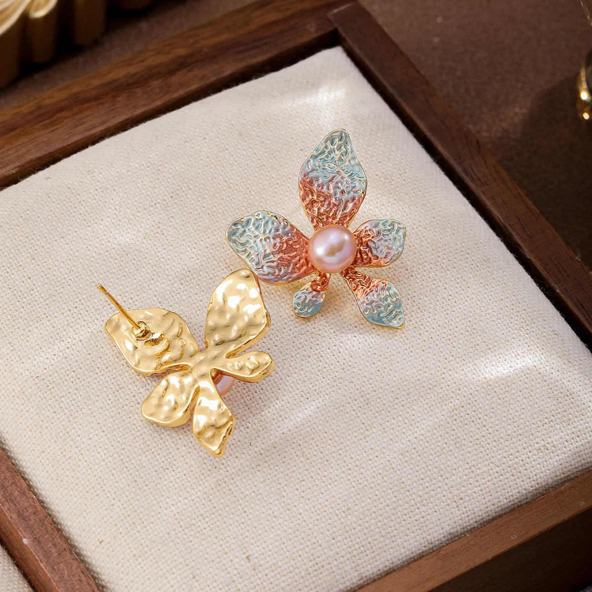 Fashion S925 Silver Flower Freshwater Pearl Copper 18K Gold Plated Stud Earrings for Girls Bold Jewelry for Women Lady Wholesale