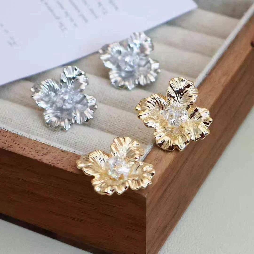 Women Creative Design Bow Flower Shape Stud Earring Elegant Graceful Fashion Trendy Wholesale Jewelry Accessories for Causal
