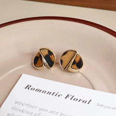 Women New Design Leopard Print Decorative Mini Stud Earring Fashion Chic Elegant Sex Wholesale Jewelry Accessories for Holiday