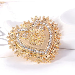 Fashion Trendy Glitter Heart Shaped Sweet Brooches for Girls Sweet Sparking Pins Jewelry for Women Ladies Accessories New Design