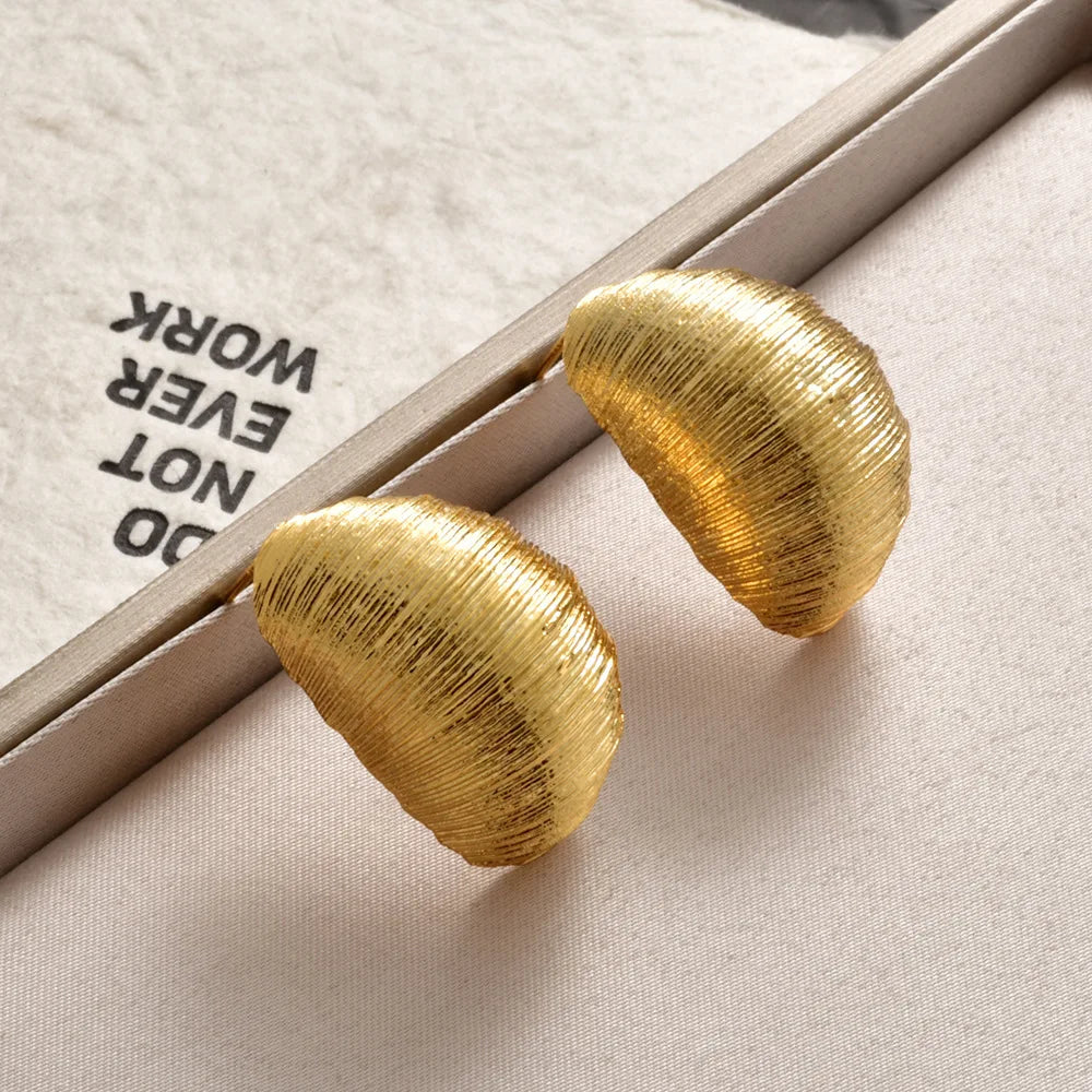 Textured Metal Oval Stud Earrings Women Gold and Silver Statement Chunky Lightweight Fashion Ear Jewelry Wholesale Accessories