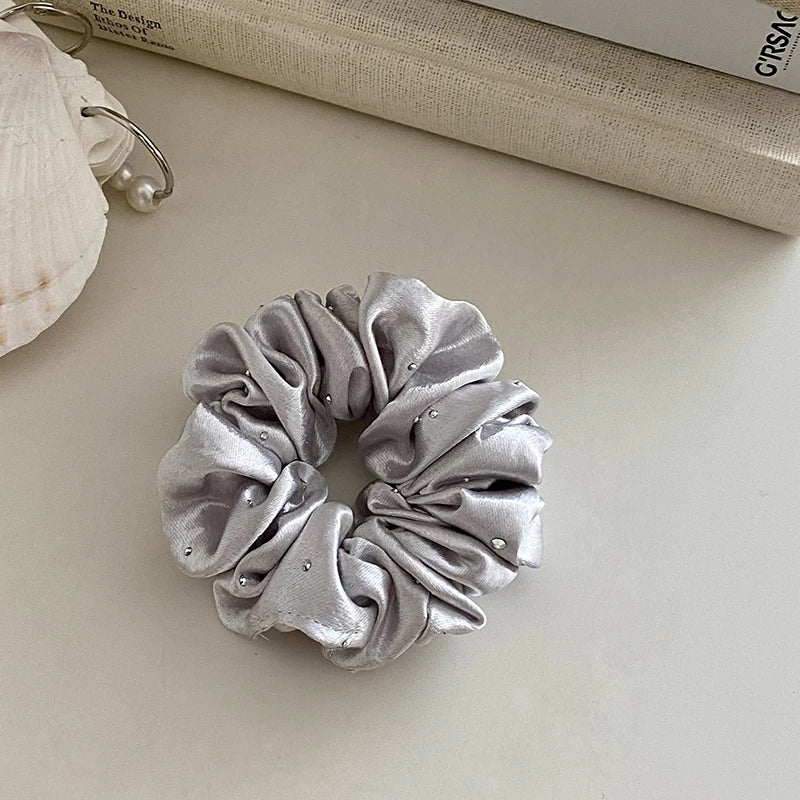 Elegant Satin Hair Ties Silver Pearl Beads Scrunchies High-end Fashion Hair Accessories for Women Girls Hair Bands Wholesale